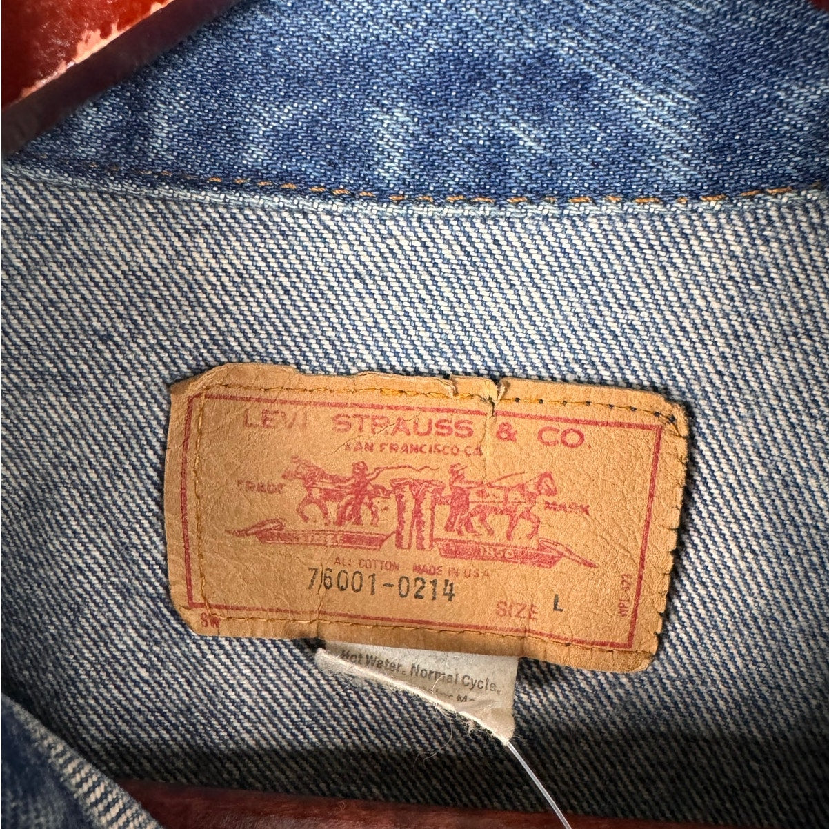 VTG 90s Levis Denim Patch Jacket Sz L