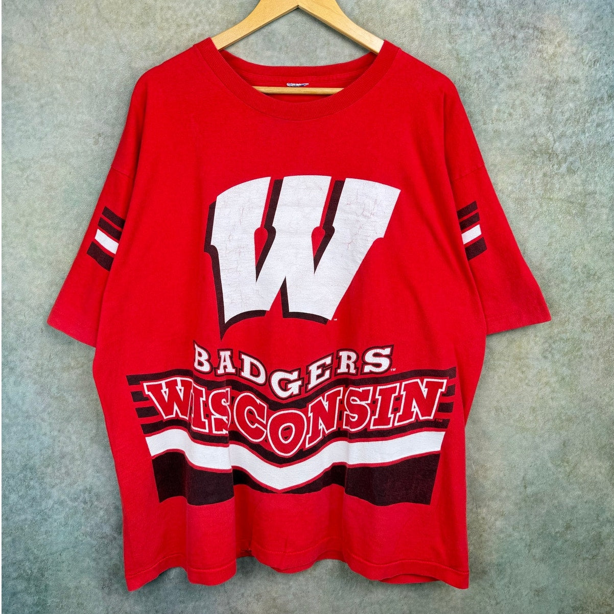 VTG 90s Wisconsin Badgers AOP T Shirt XL