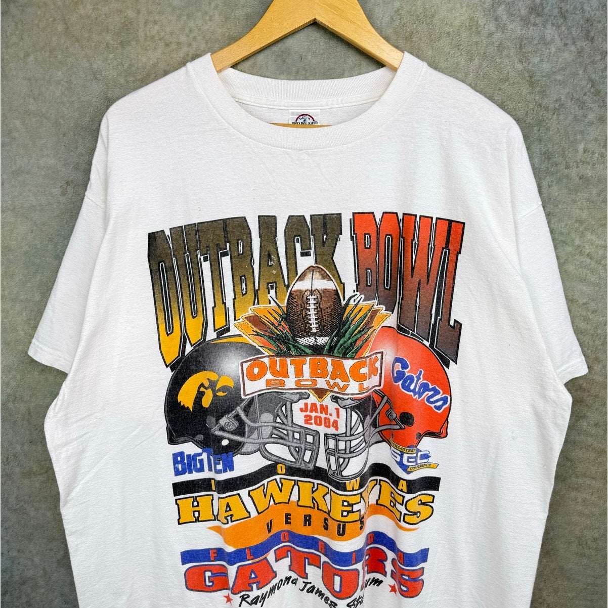 VTG 2004 Florida Gators NCAA Outback Bowl T Shirt XL
