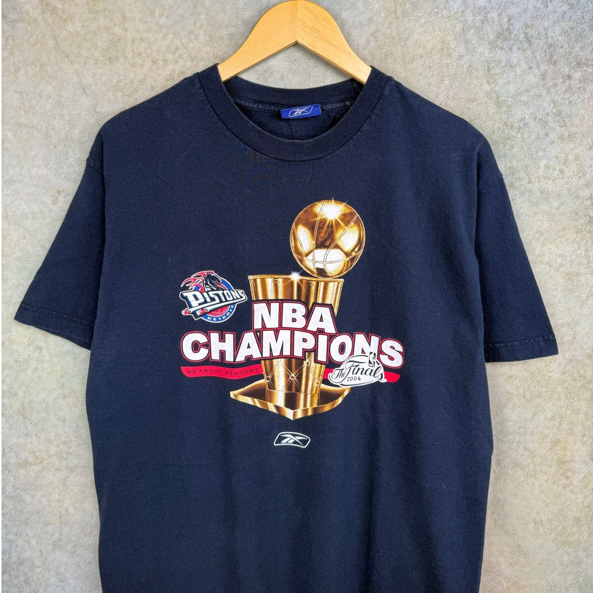 VTG 2004 Detroit Pistons NBA Champions T Shirt L