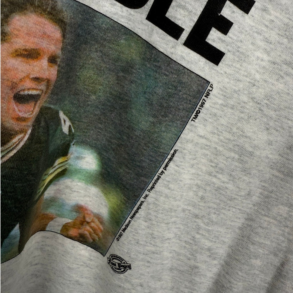 VTG 1997 Green Bay Packers/Brett Favre Super Bowl Newspaper Tee XXL