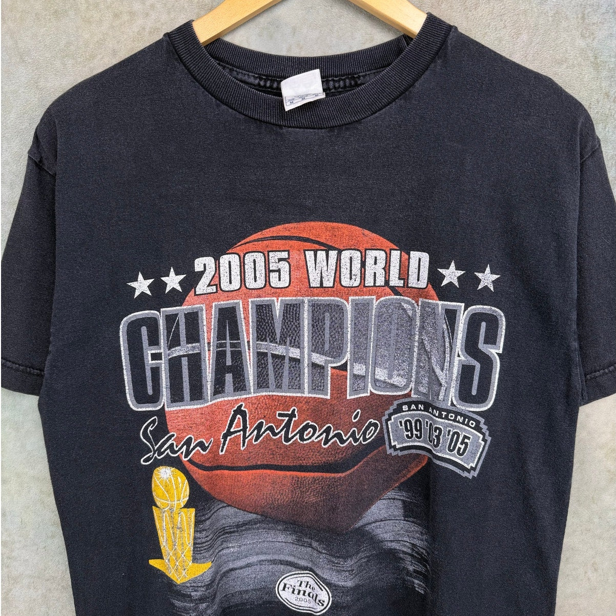 VTG 2005 San Antonio Spurs NBA Champions T Shirt M