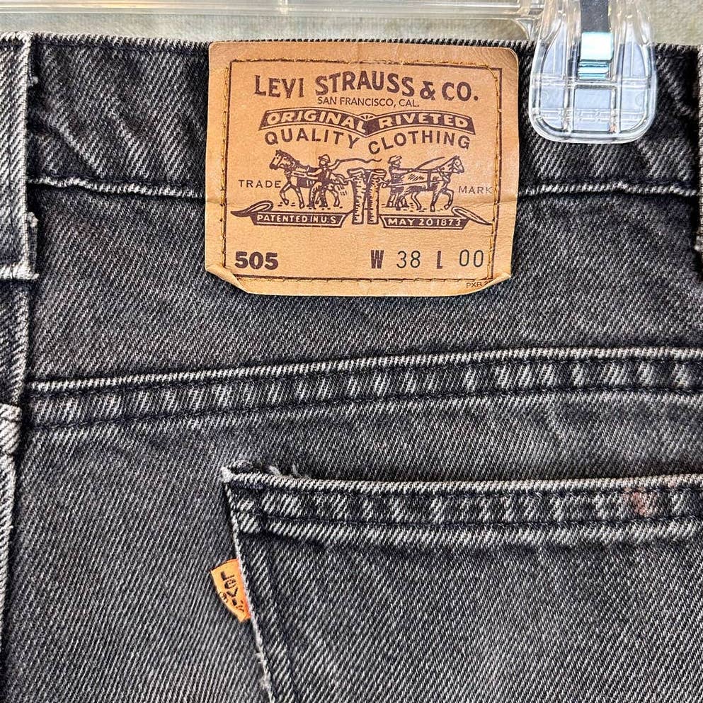 Vintage Levis 505 Jean Shorts 38