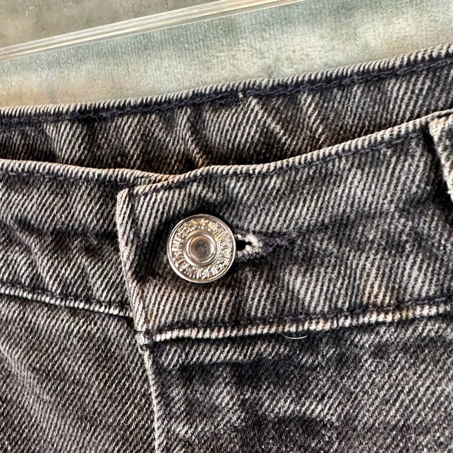 Vintage Levis 505 Jean Shorts 38