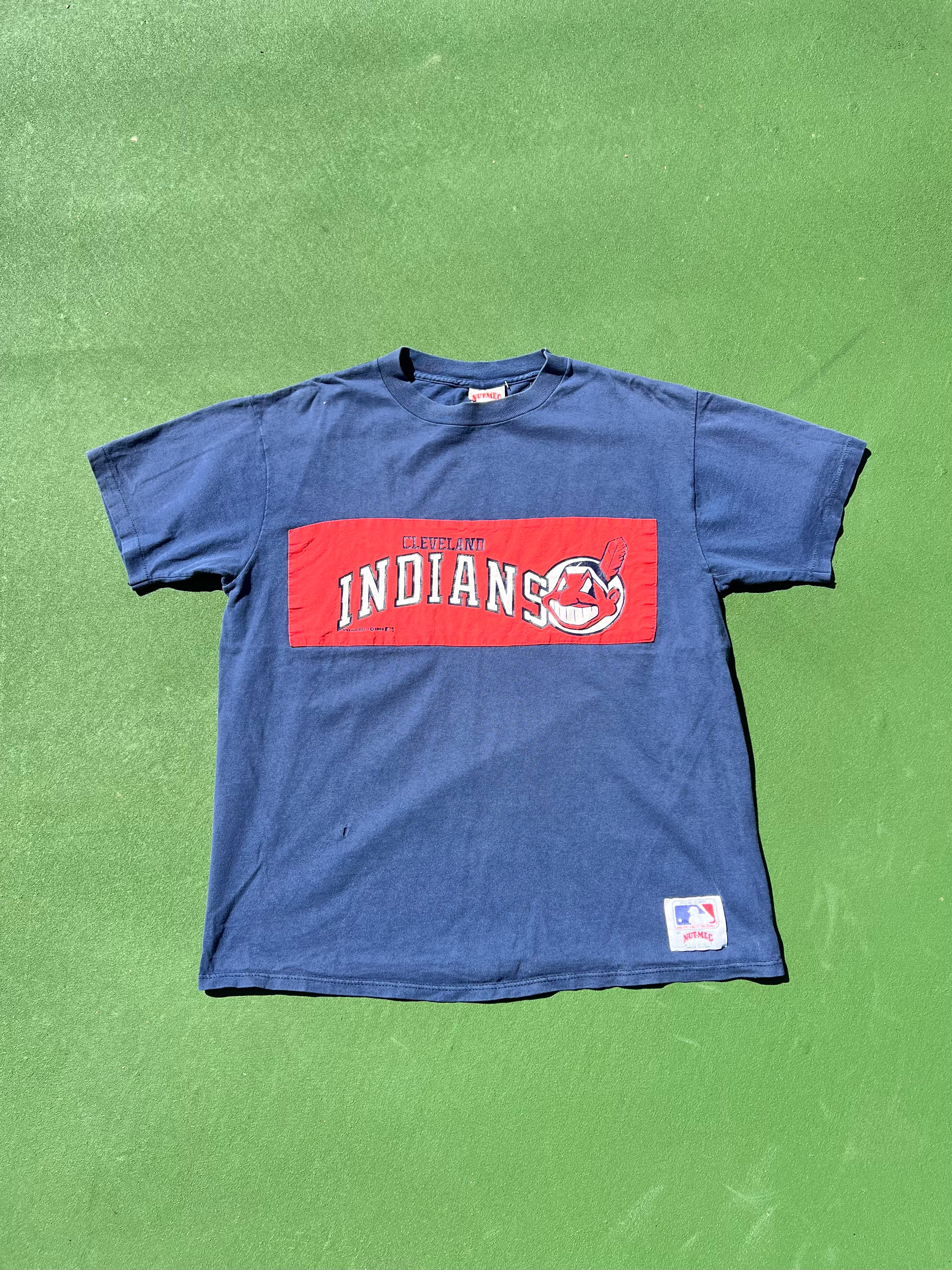 Vintage 90s MLB Cleveland Indians Tee Shirt – Thrift Haven Vintage &  Streetwear