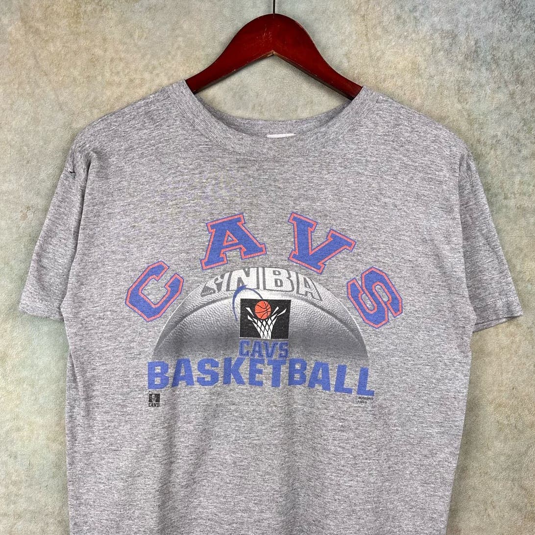 Vintage 90s Cleveland Cavaliers Graphic T Shirt XS