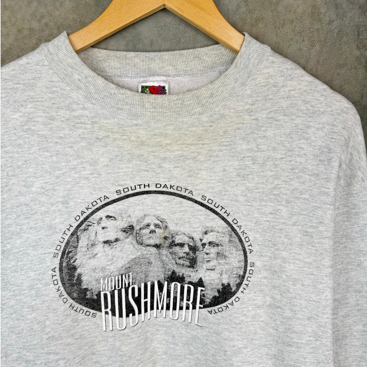 VTG 90s Mount Rushmore Sweatshirt L