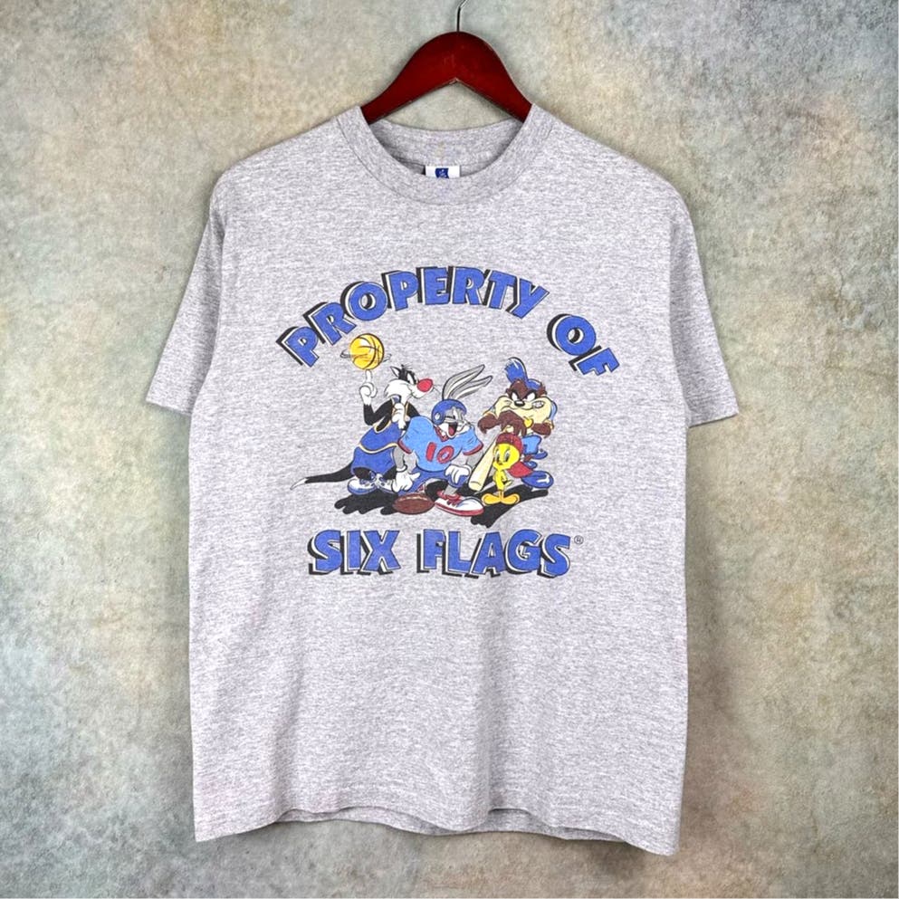 Vintage Looney Tunes Six Flags T Shirt M