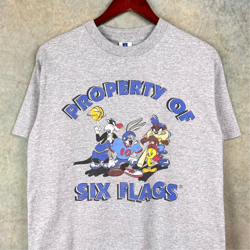 Vintage Looney Tunes Six Flags T Shirt M