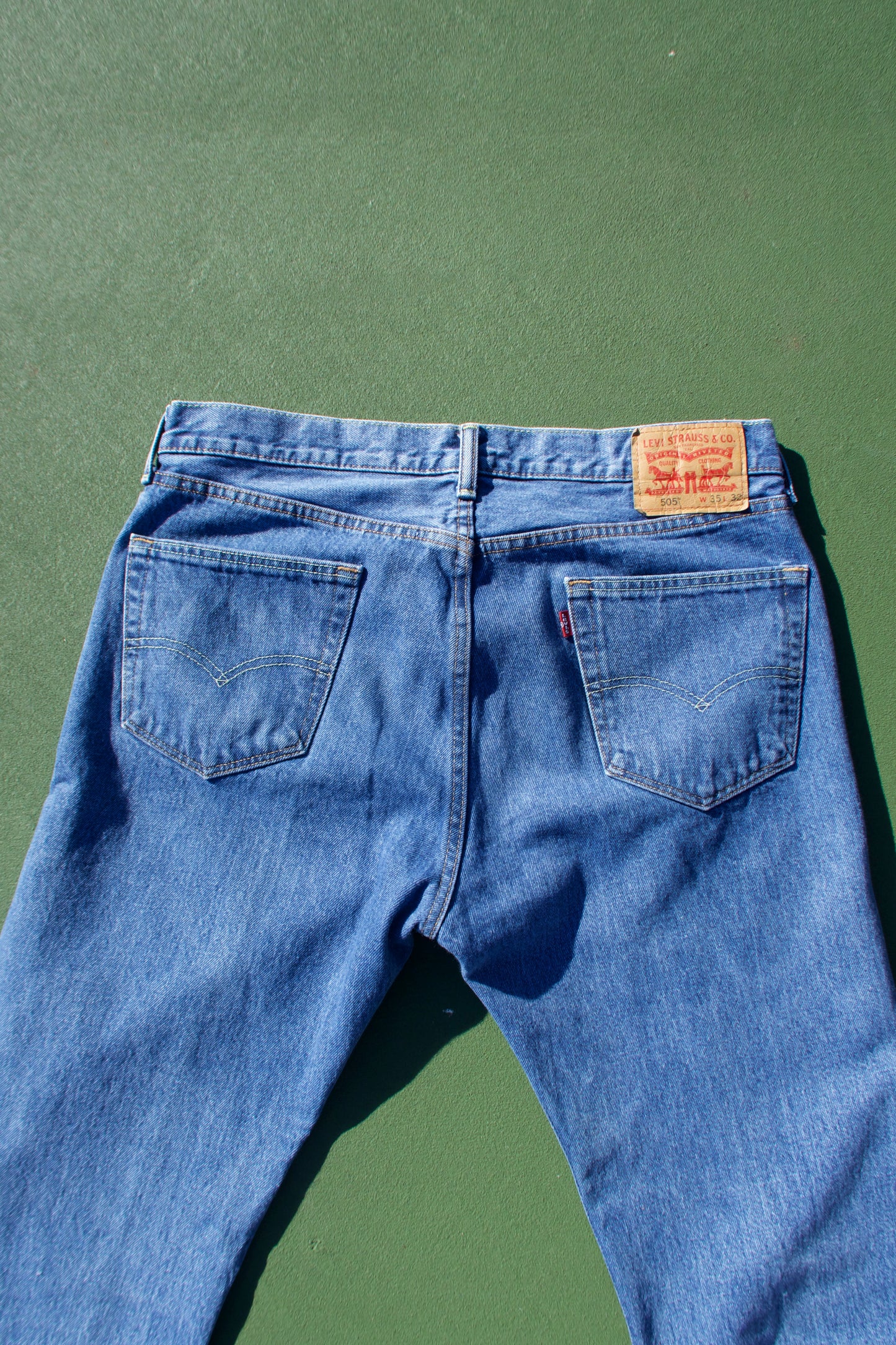 2000s Levis 505 Denim Jeans